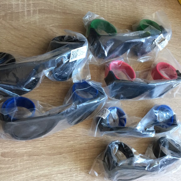 Sunglasses - Picture 3 of 3